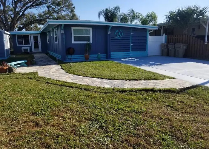 3 Bed, 2 Bath, Waterfront, Dock, Large Driveway