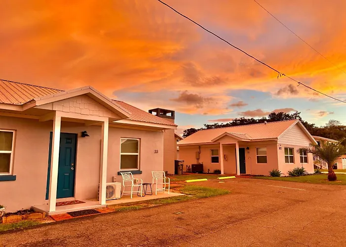 Cottage 33, Pineapple Place - Dora Canal Court - A Downtown, Waterfront Community